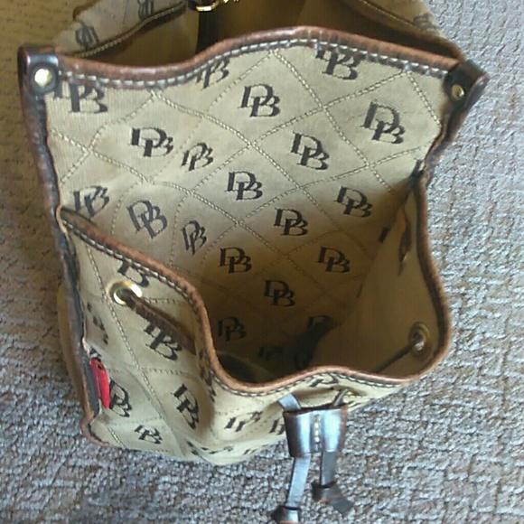 This vintage Dooney and bourke big bucket bag - Picture 2 of 8