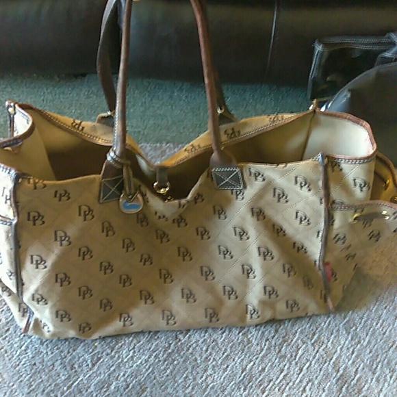 This vintage Dooney and bourke big bucket bag - Picture 7 of 8