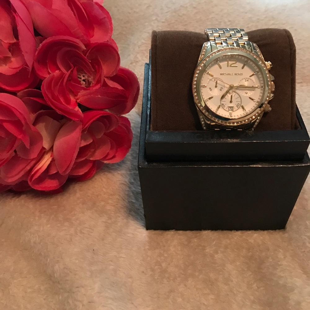 Michael Kors ✨Gold Watch✨