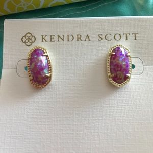 Kendra Scott Ellie Stud earrings in Fuchsia
