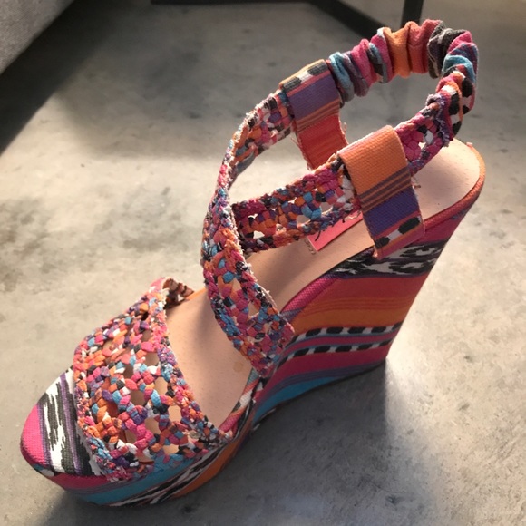 Betsey Johnson wedge sandals - Picture 1 of 3