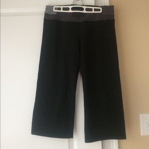 Lululemon Clam Diggers