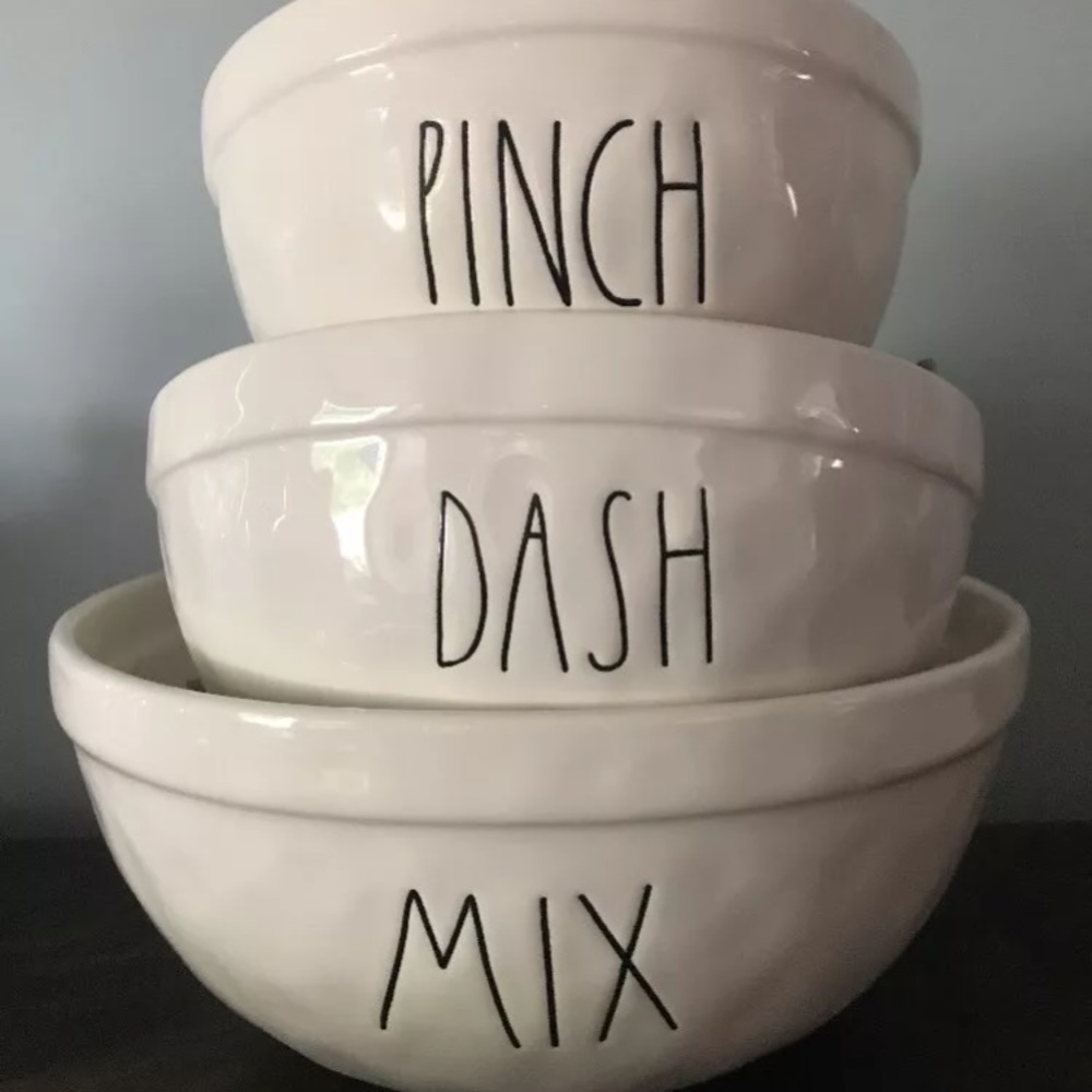 Rae Dunn mixing bowl set