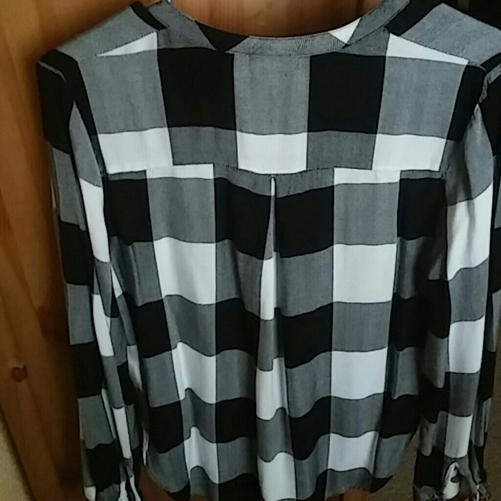Blouse - Picture 2 of 3