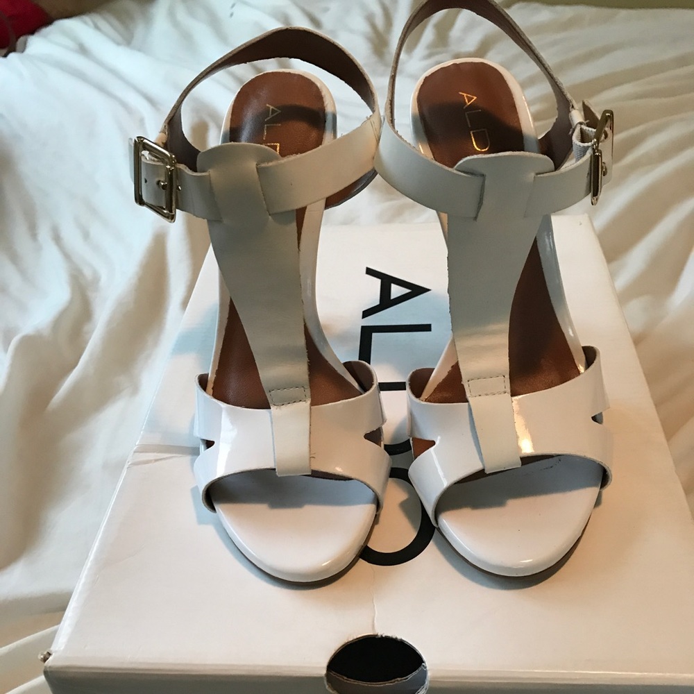 ALDO size 6 heels. Worn once! Great condition