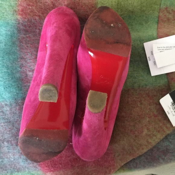 Christian Louboutin - Picture 3 of 8