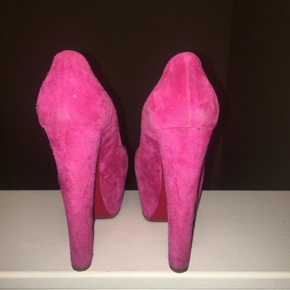 Christian Louboutin - Picture 5 of 8