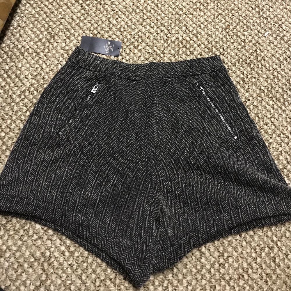 Hollister retro high waisted shorts