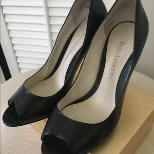 Enzo Angiolini black leather peep toe shoes