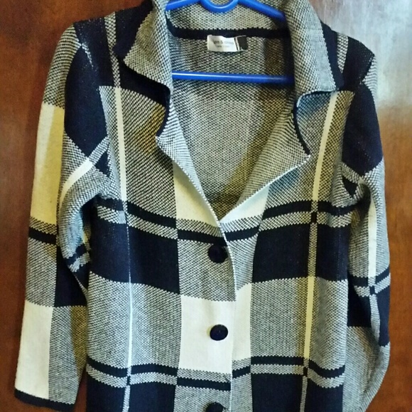 Sweater/jacket - Picture 3 of 4