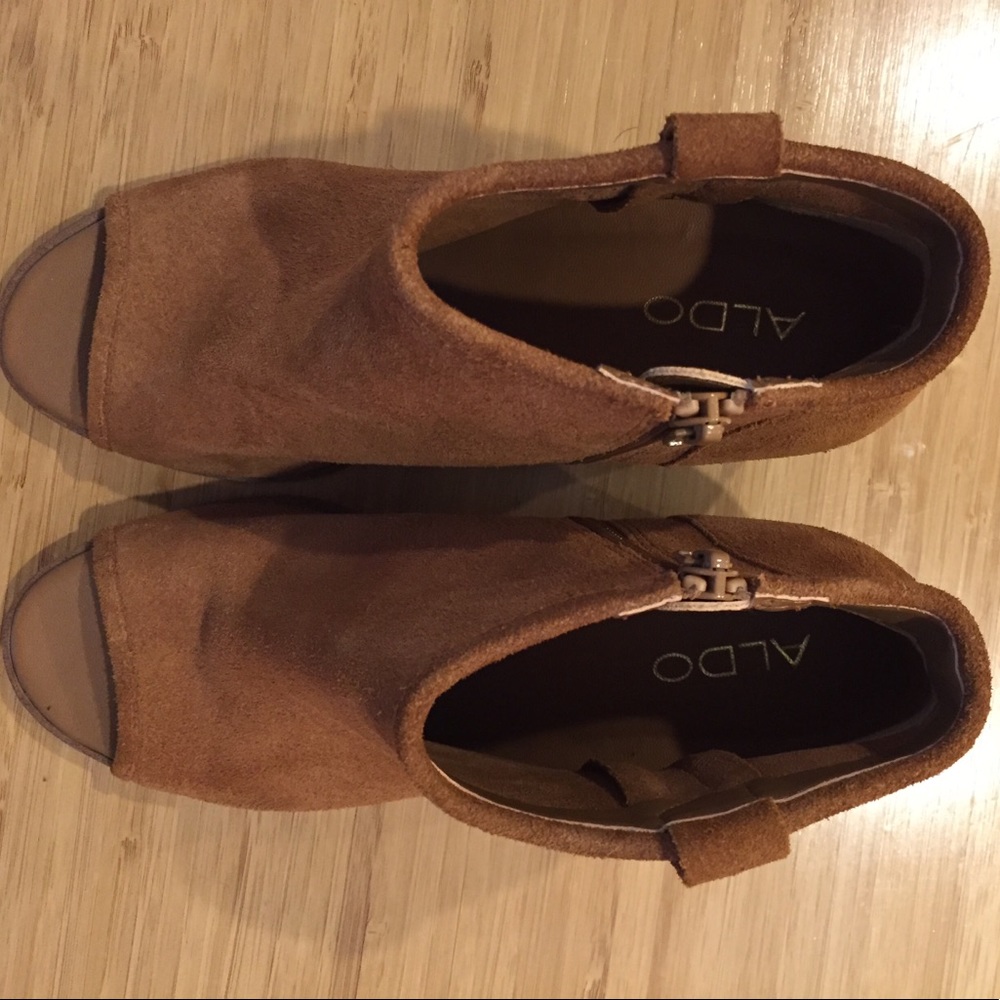 Swede Aldo Open toe booties