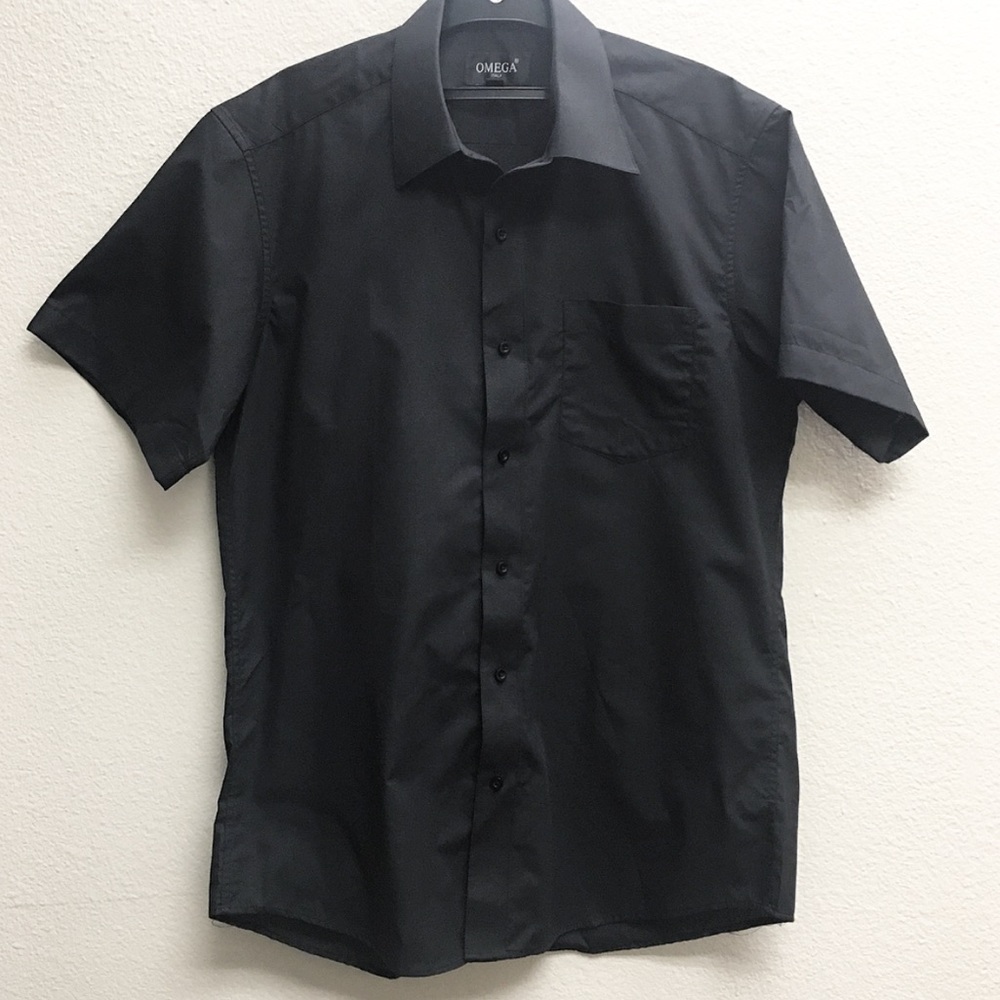 Regular fit short sleeve dress shirt
