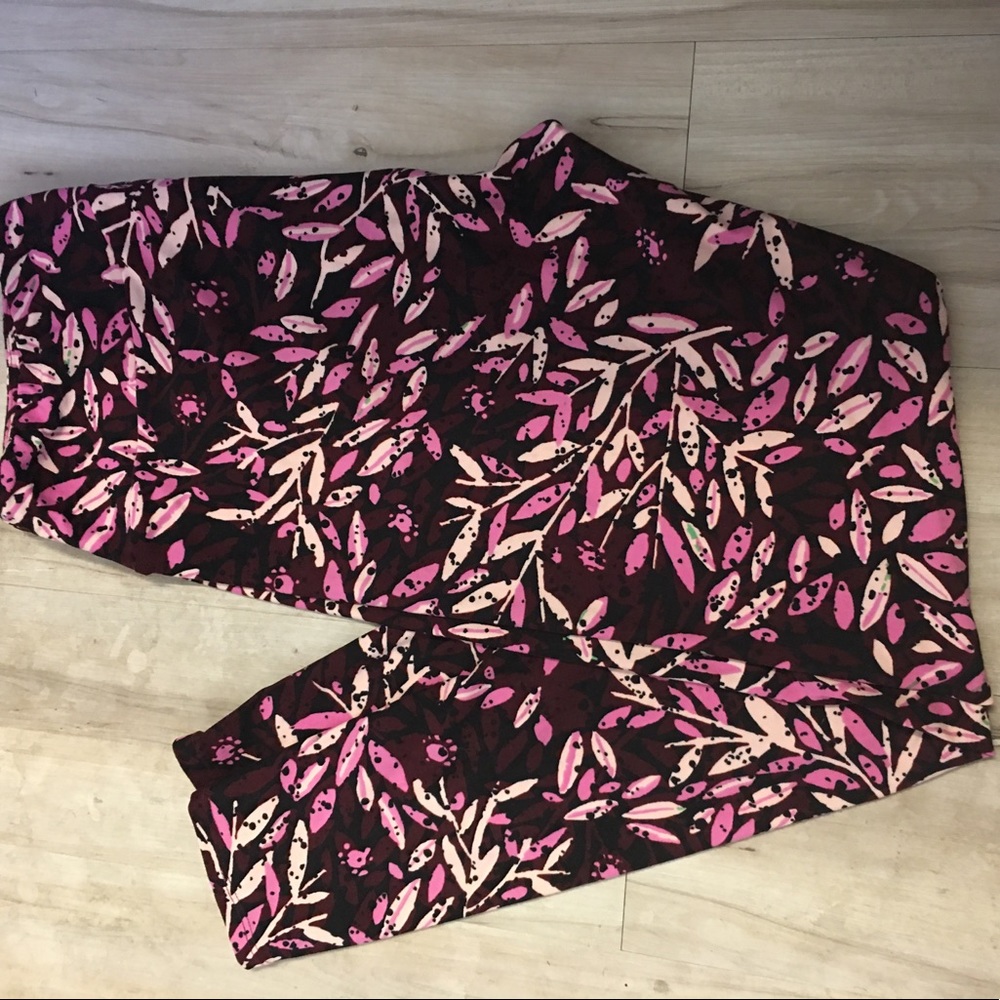 Beautiful floral Lularoe leggings