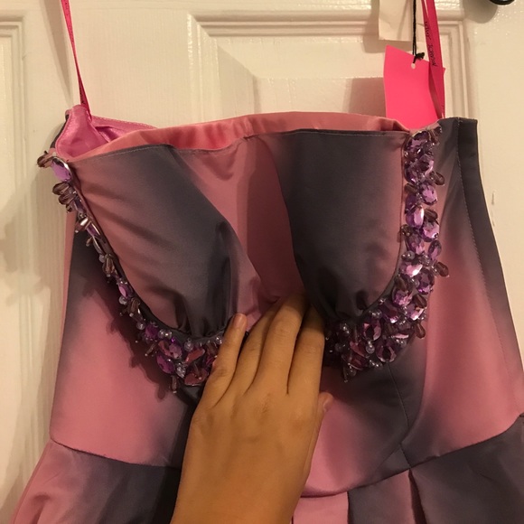 NWT BEAUTIFUL Betsy Johnson Strapless Dress - Picture 2 of 4
