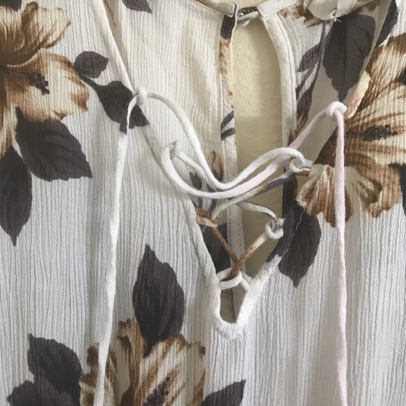 Floral romper - Picture 2 of 2