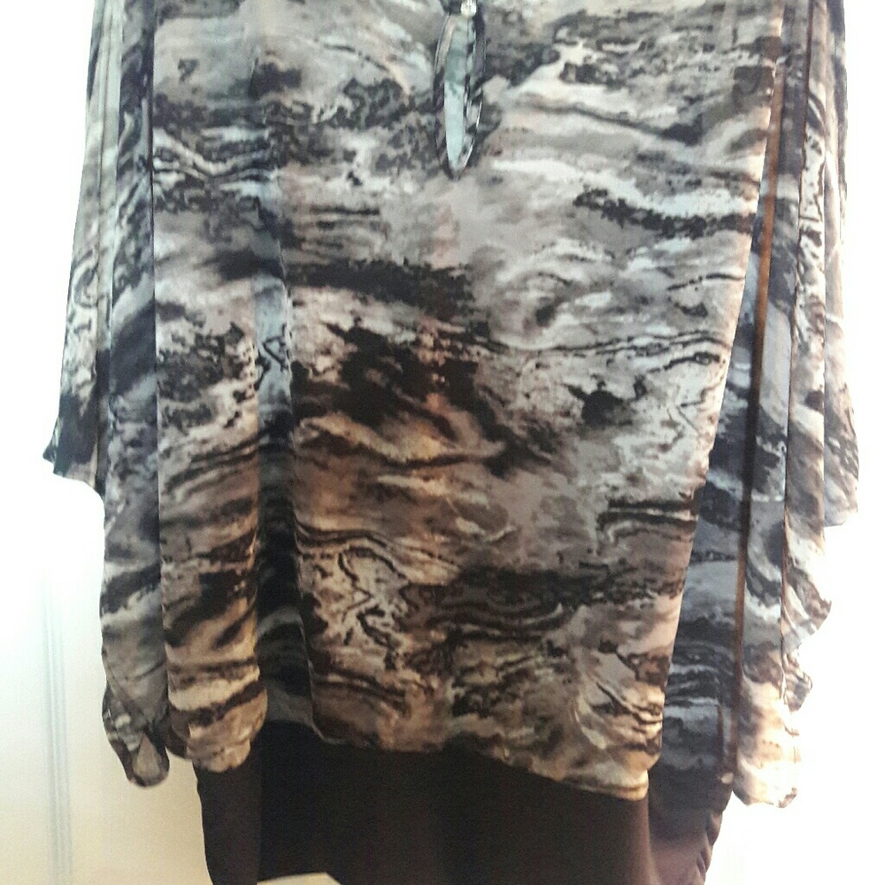 Jennifer Lopez shirt