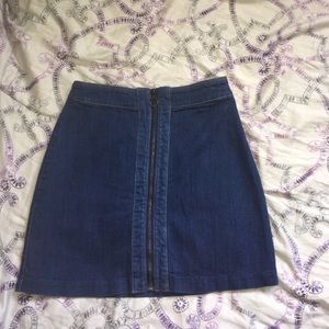 Denim zip-up mini skirt