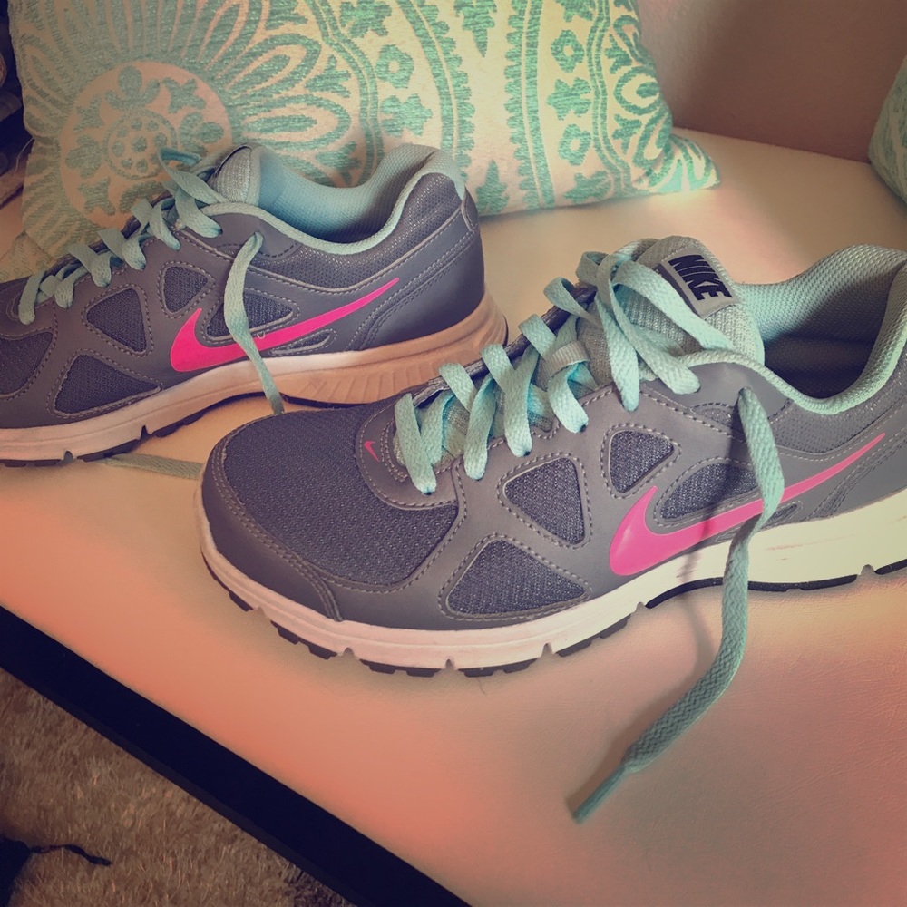 💕Nike brand Revolution athletic shoes