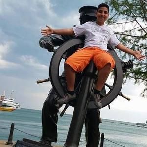 Meet your Posher, Taha