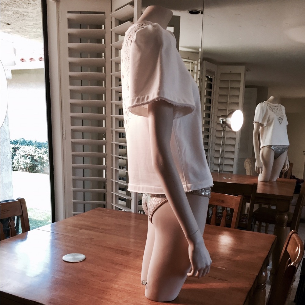 Sea white short sleeved blouse