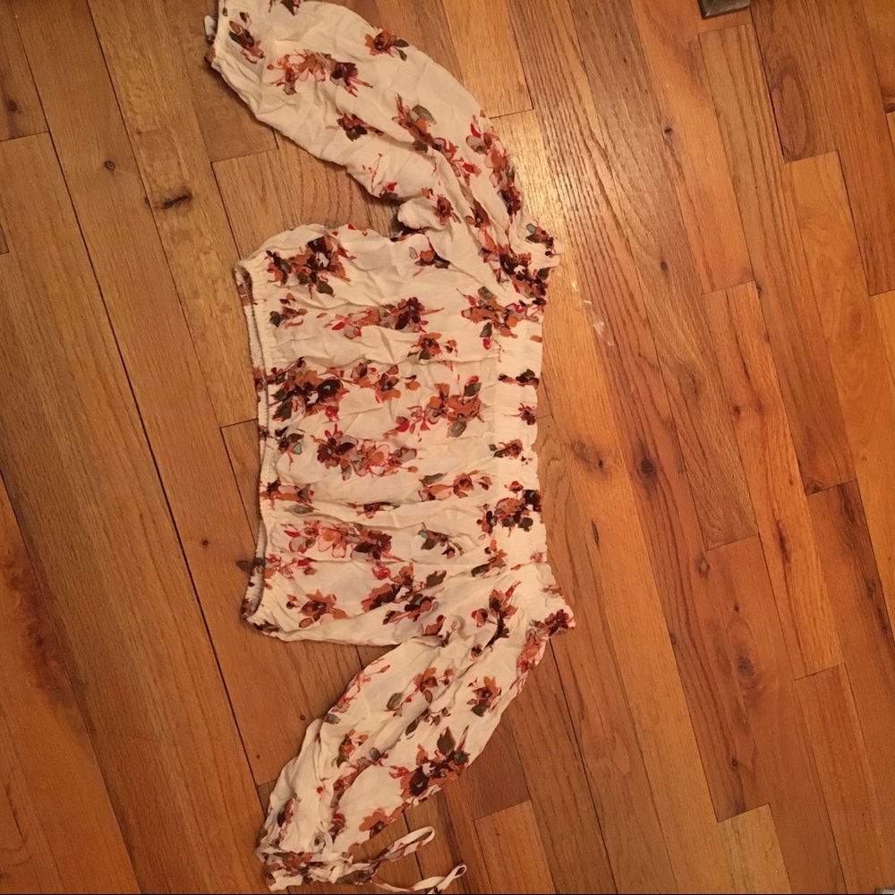 Off the shoulder and shorts 2 piece set