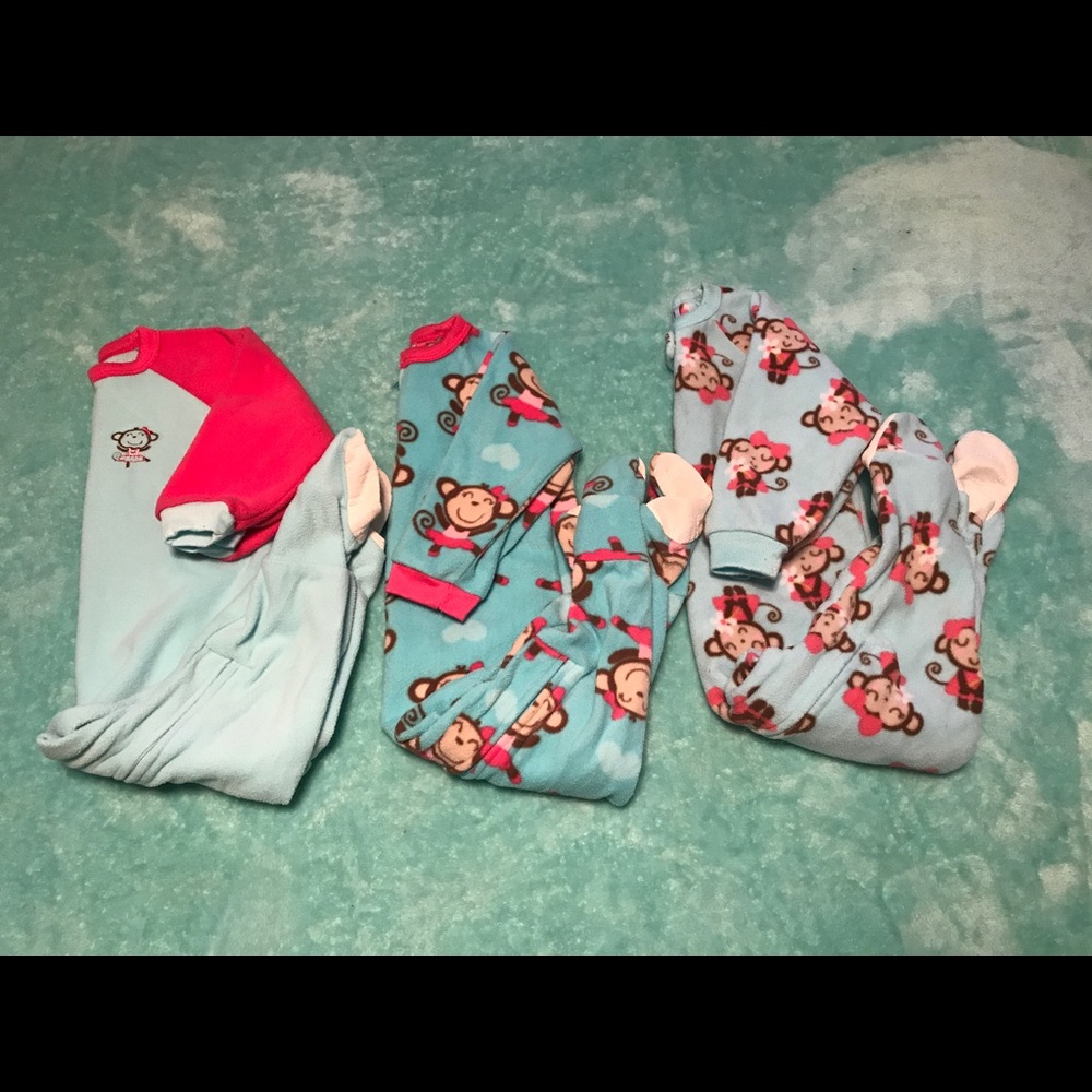 3 pairs of fleece footie pajamas