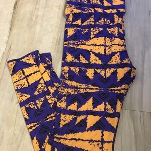 Fun Lularoe leggings!