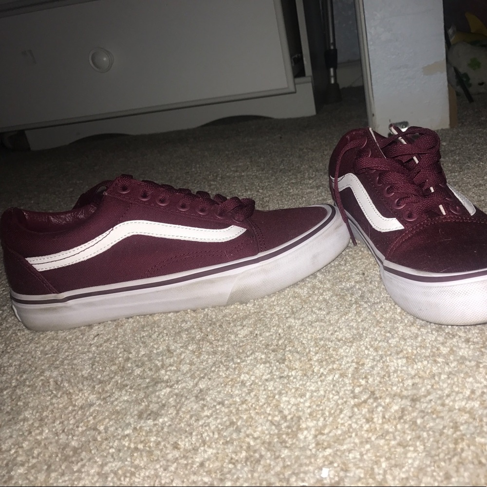 Maroon low top vans