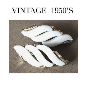 Vintage 1950's Claudette Clip-On Earrings