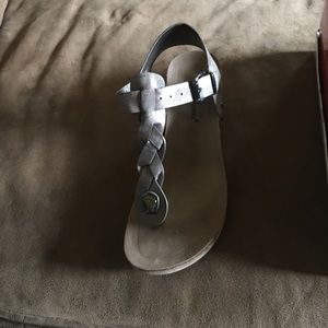 Super cute summer sandals!