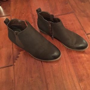 Chelsea boots