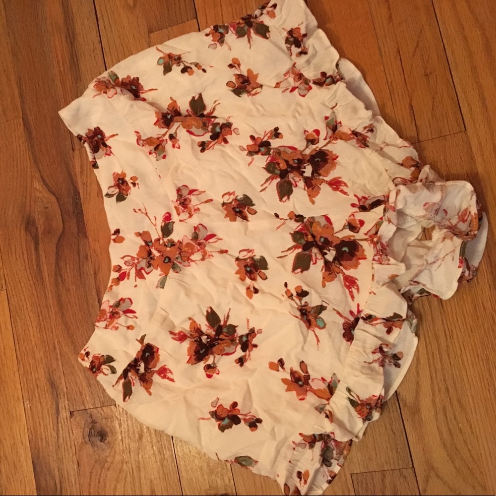 Flowery shorts
