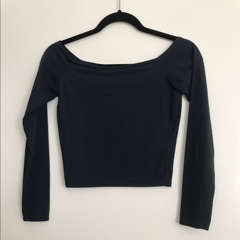 🏷 MOVING SALE 🏷 M Navy Off Shoulder Crop Top