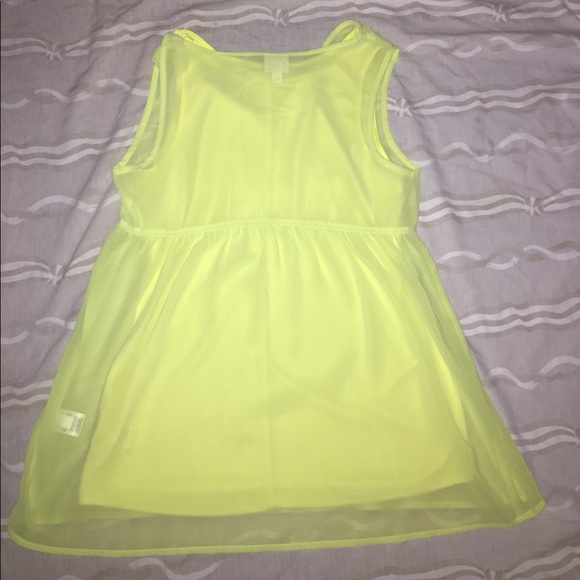 A yellow tank top - Picture 2 of 2