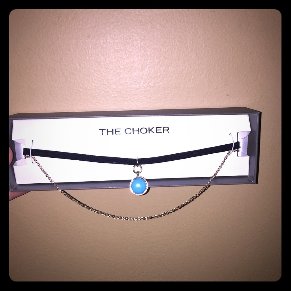 SOLD ❤️ NEW IN BOX Choker (double layered)