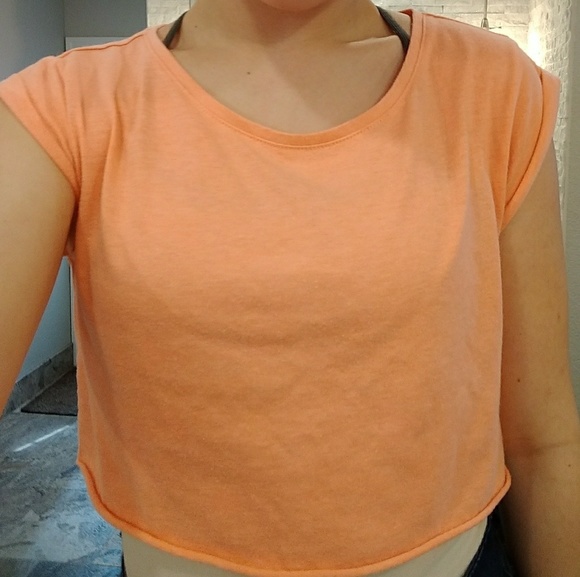 A crop top from JCPenney - Picture 2 of 6