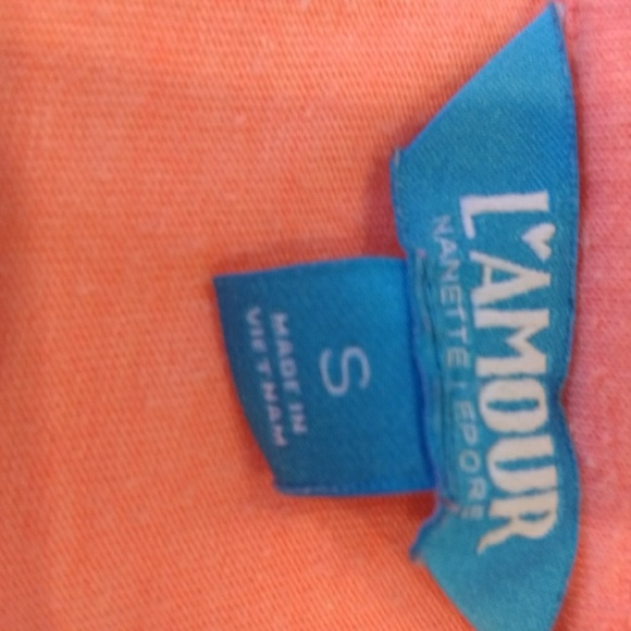 A crop top from JCPenney - Picture 3 of 6