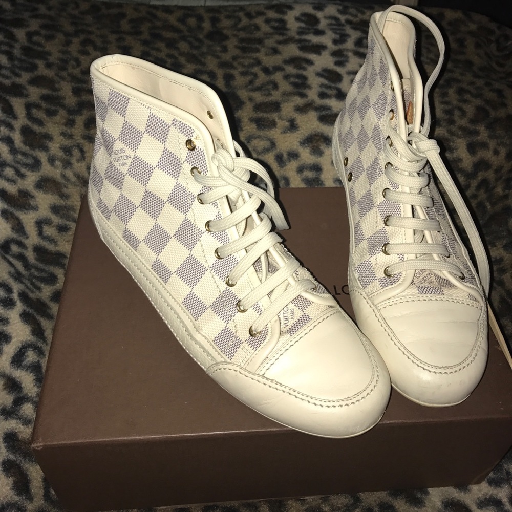 Louis Vuitton Capucine Damier Azur Sneakers