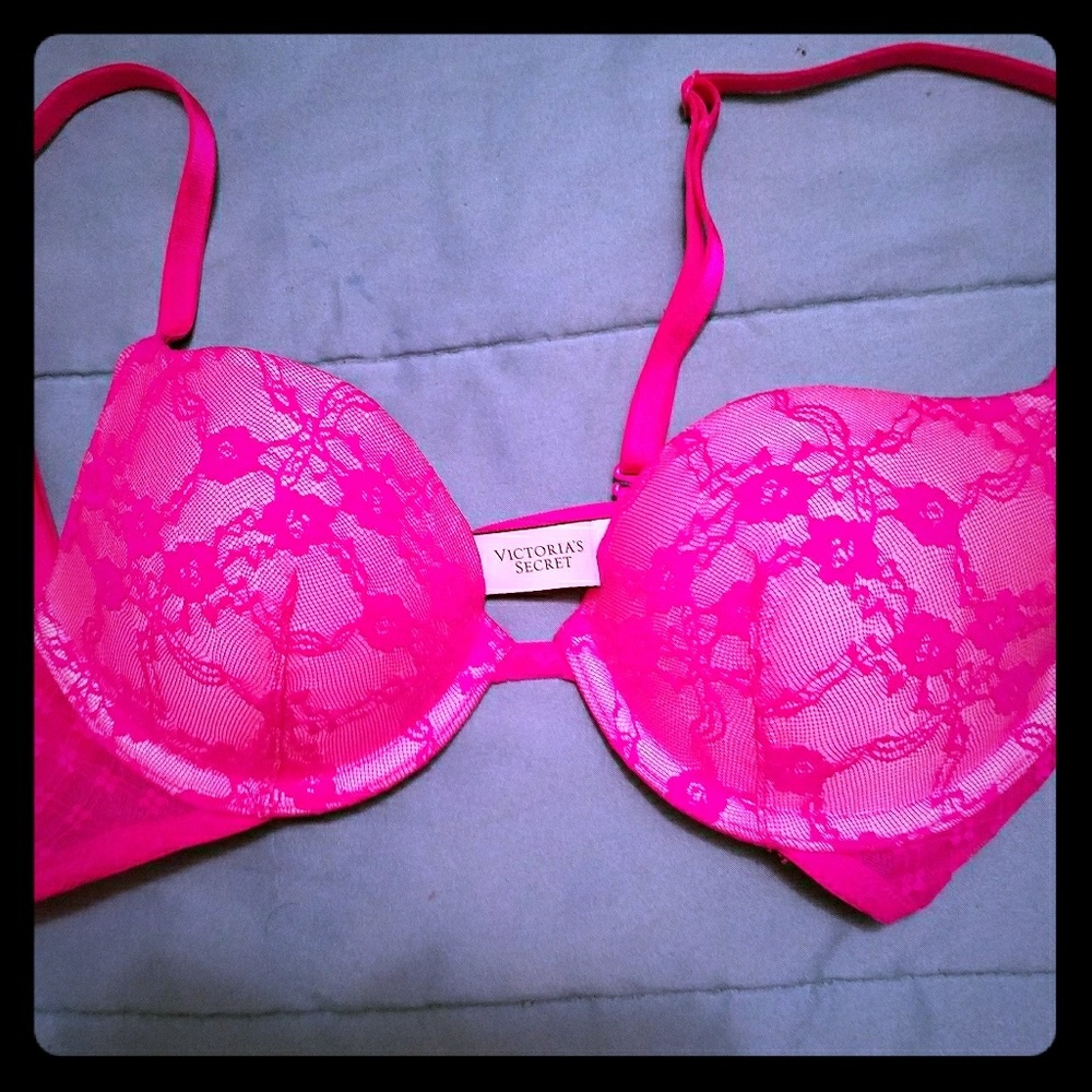 NWOT Victoria's Secret Bra