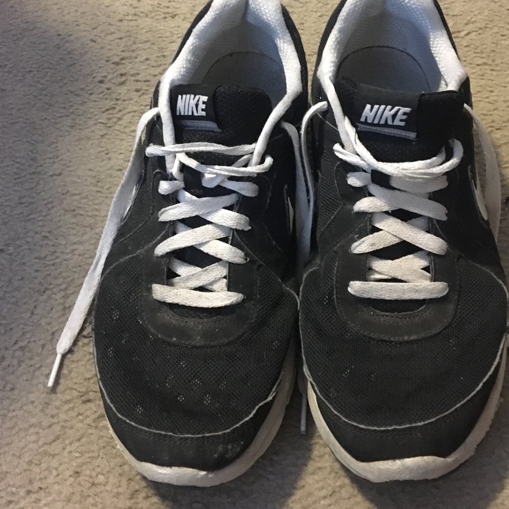NIKE Air Relentless