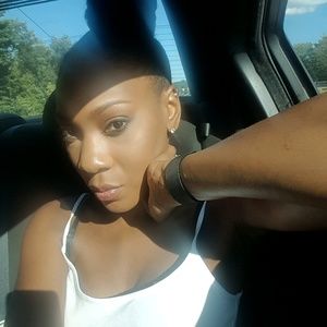 Meet your Posher, Roshanda