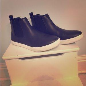 H&M Size 9 Men's Leather Slip-One Shoes