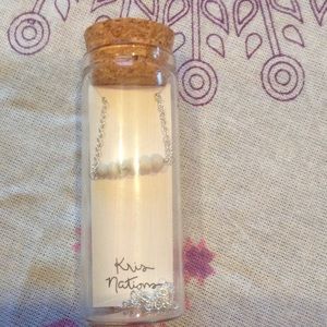 Nvr worn Howlite (white) and slvr overlay necklace