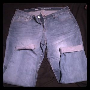 👀ON SALE👀OLD NAVY Boyfriend Skinny jeans!👖