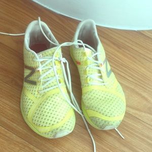 New Balance sneakers sz6 virbam sole