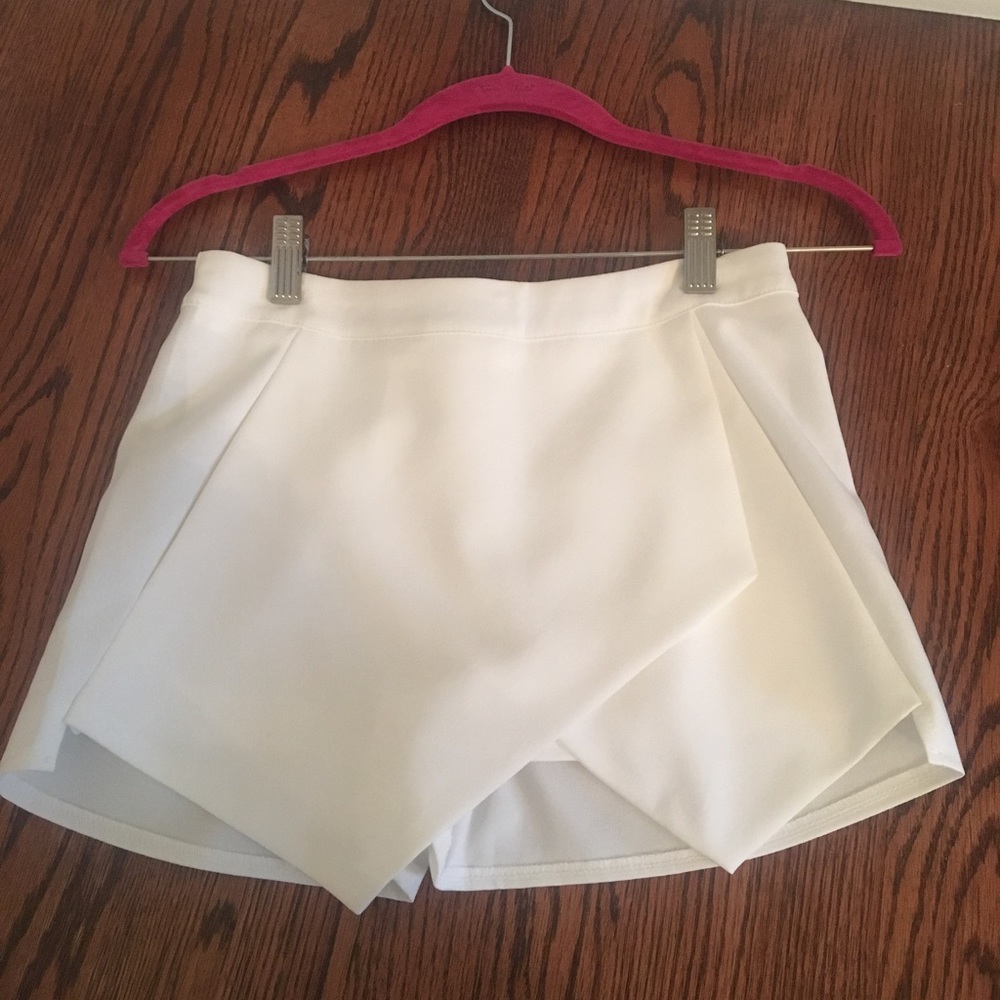 Missguided White Envelope Skort