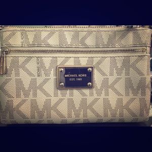 Michael Kors Wristlet