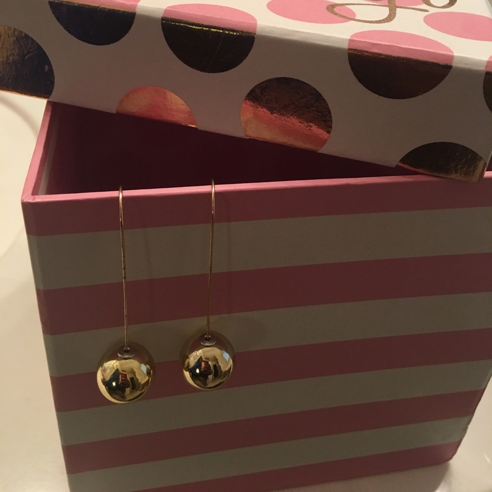 ✨🛍EARRINGS🛍✨ - Picture 3 of 6