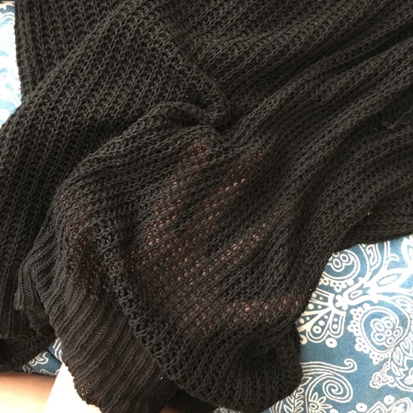 Brandy Melville Fisherman's Sweater - Picture 2 of 2