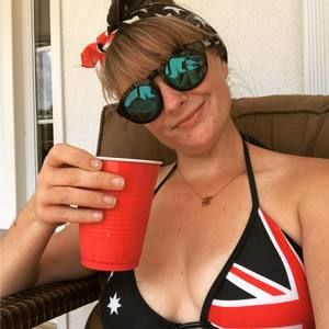 Meet your Posher, Lizzie